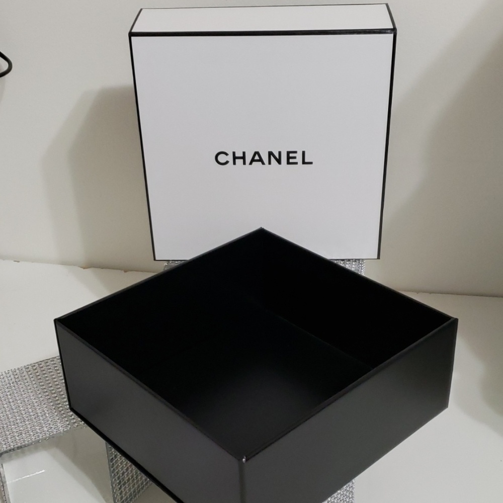 Chanel Box